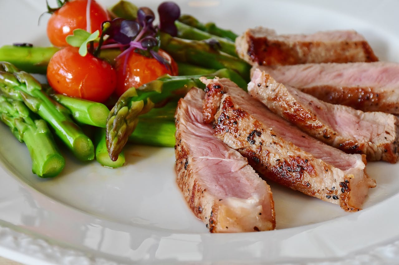 asparagus-steak-veal-steak-veal-361184-361184.jpg